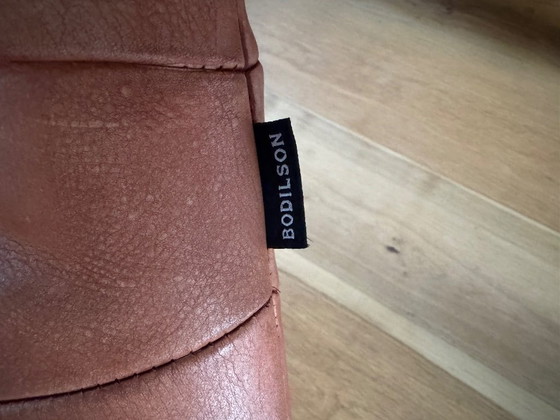 Image 1 of Sillón giratorio de cuero Bodilson