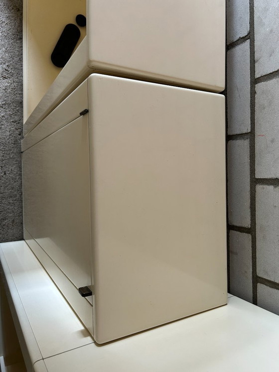 Low, shallow Interlübke cabinet, 1980s, cream – Wall cabinet, Mdf (photo 4 of 5)