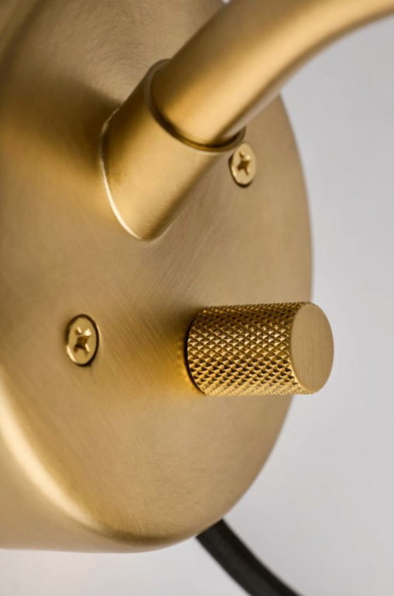 Image 1 of NORR11 – Applique Le Six – ottone – Ø12 cm