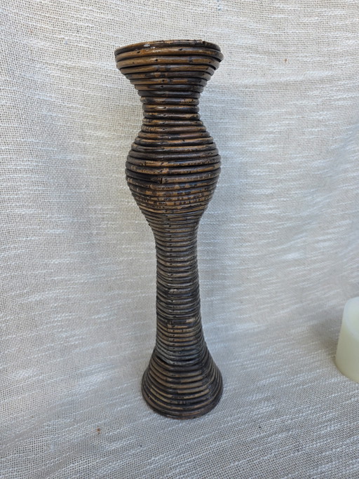Vintage Handmade Stacked Rattan Pillar Candle Holder – 70s Boho Chic (42 cm) – kandelaars en kaarsen (photo 2 of 10)