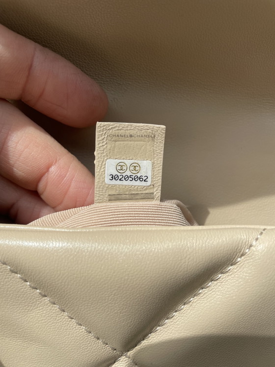 CHANEL 19, small beige – Borse a tracolla, Metallo (photo 13 of 13)