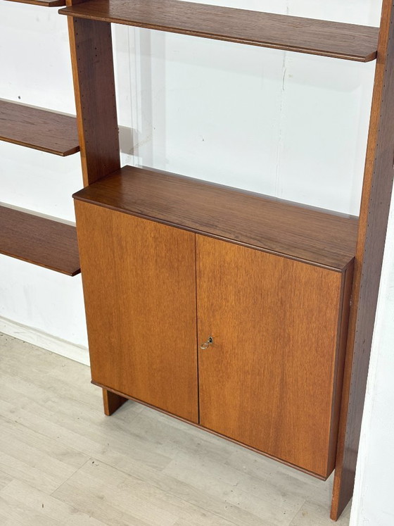 Modulares Mid-Century Wandregal von interna / Teak-Regalsystem 60er Jahre – Wood (photo 20 of 21)