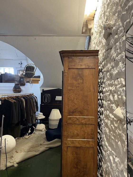 Image 1 of Gabinete del siglo XIX en olmo macizo y nudo de olmo macizo