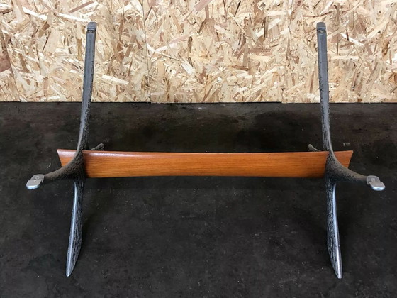 Image 1 of Tavolo da caffè anni '60 e '70 con piano in vetro e metallo in teak