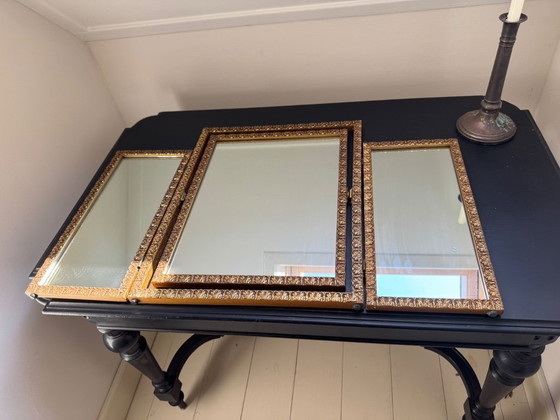 Image 1 of Driedelige Franse spiegel in goudkleurige lijst.