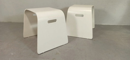 2 x tabourets ou tables d'appoint en bois courbé