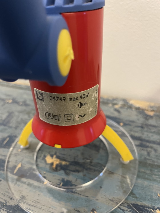 Image 1 of Vintage Memphis bureaulampen