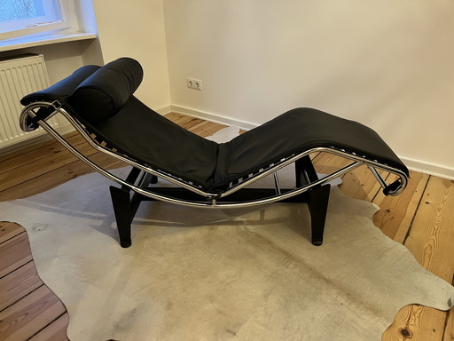 LC4 Le Corbusier Chaise Lounge Bauhaus Replica Cromata