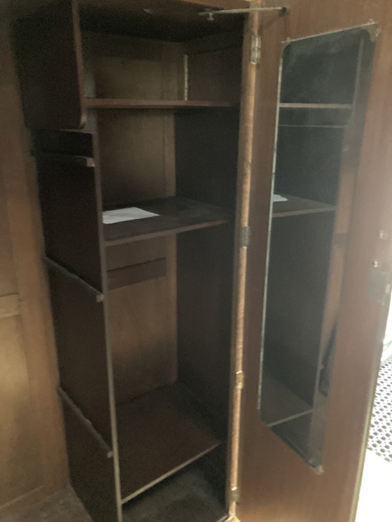 Image 1 of Art deco / nouveau gabinete de chapa de libro de nogal