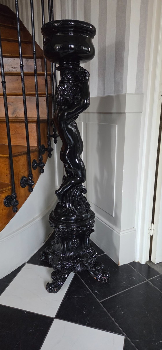 Image 1 of Skulptur - Pflanzgefäß mit Engelsdekor (Ref. 4125)