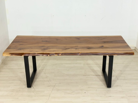 Massief houten eettafel van walnoothout / Tafel / Eettafel / Vergadertafel / Woonkamertafel / 220 cm breed (photo 2 of 13)