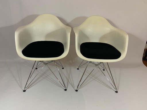 Vitra Eames, die Stühle entwerfen