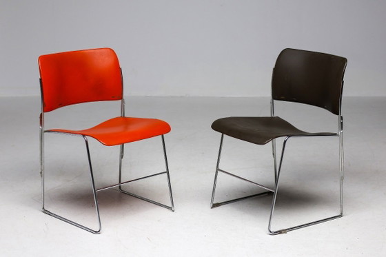Image 1 of L'iconica sedia 40/4 di David Rowland, prodotta da OF USA.