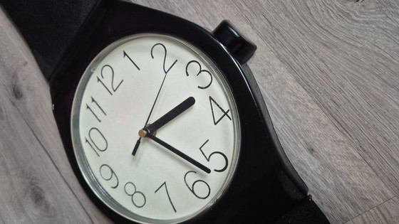 Image 1 of Vintage zwarte Quartz wandklok horloge 