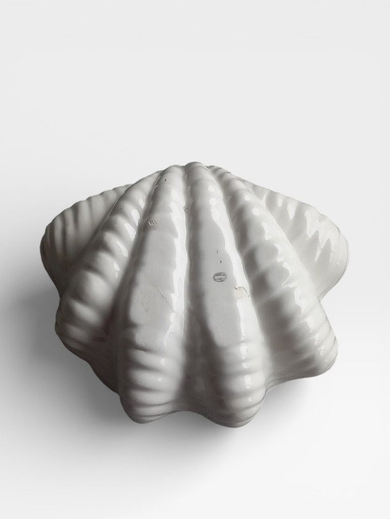 Image 1 of Vintage 1960s porseleinen schelpschaal met goudluster - Hollywood Regency stijl