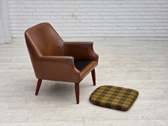 Image 1 of Anni '70, poltrona danese, similpelle, gambe in legno di teak.