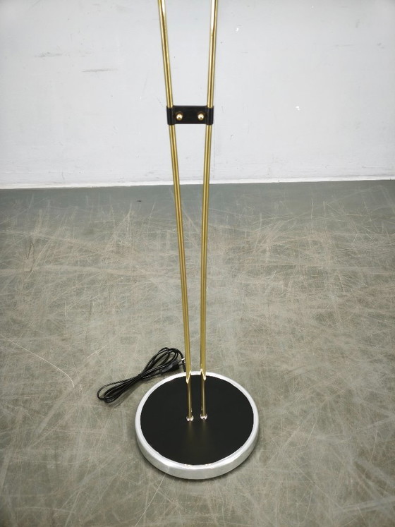 Image 1 of Lampadaire tchèque-japonais des années 1960 avec deux abat-jour en papier faits main