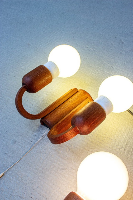 2 apliques de pared Domus, madera de teca, diseño danés, mediados de siglo (años 60). – Wood (photo 8 of 15)