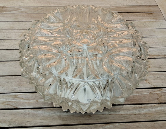 Image 1 of Plafonnier vintage J. années 60/70 en cristal épais, motif géométrique en losanges