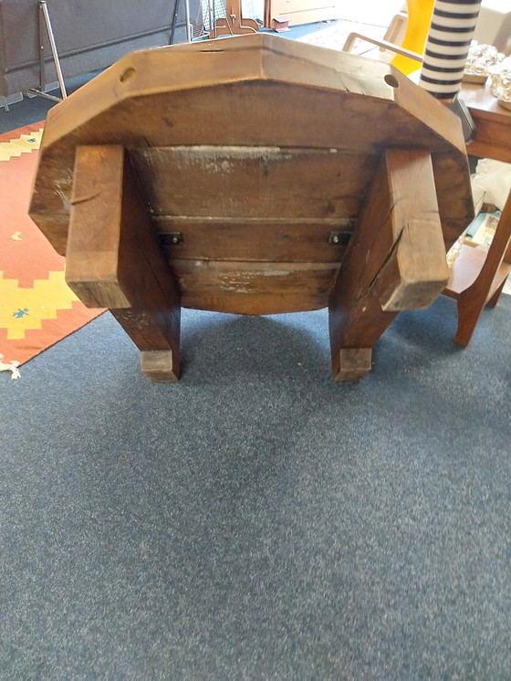 Image 1 of 1 x brutalistischer, schwerer Couchtisch aus Eiche aus den 1970er Jahren