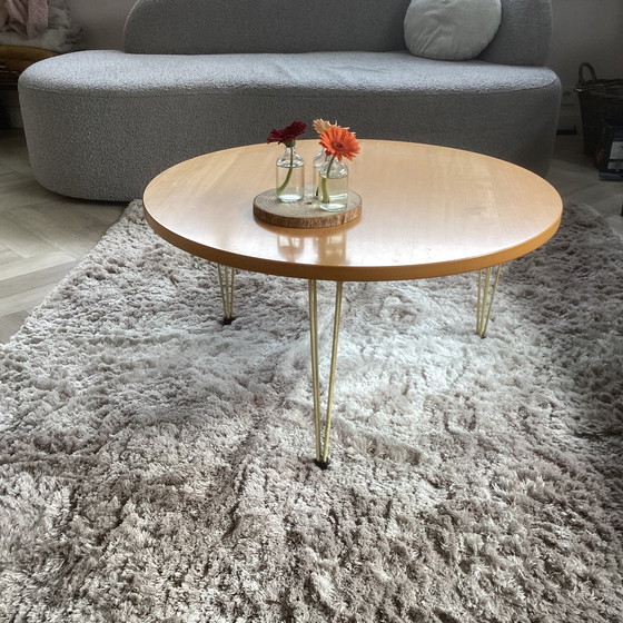 Image 1 of Mesa de centro redonda de estilo escandinavo