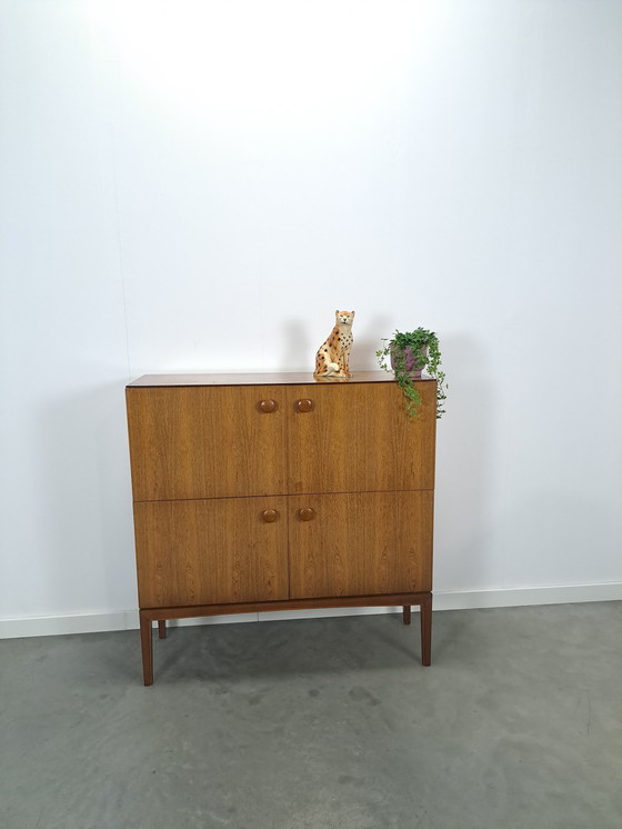 Image 1 of Meuble Palette Möbel en placage de bois de rose avec 4 compartiments et poignées rondes vintage