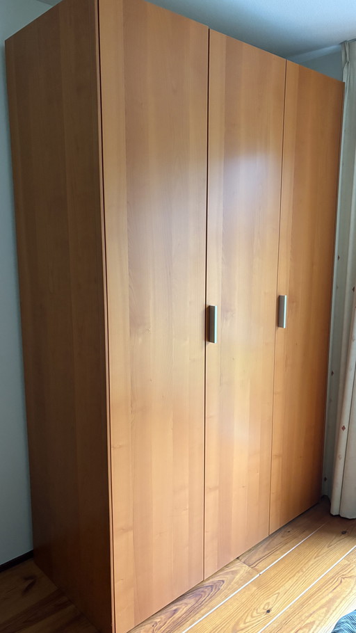 Kleiderschrank