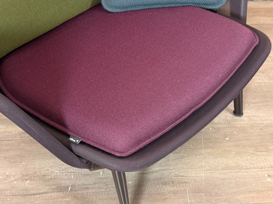 Vitra Slow Chair + Ottoman – Chairs and lounge chairs, Metal, Textile (photo 12 of 13)