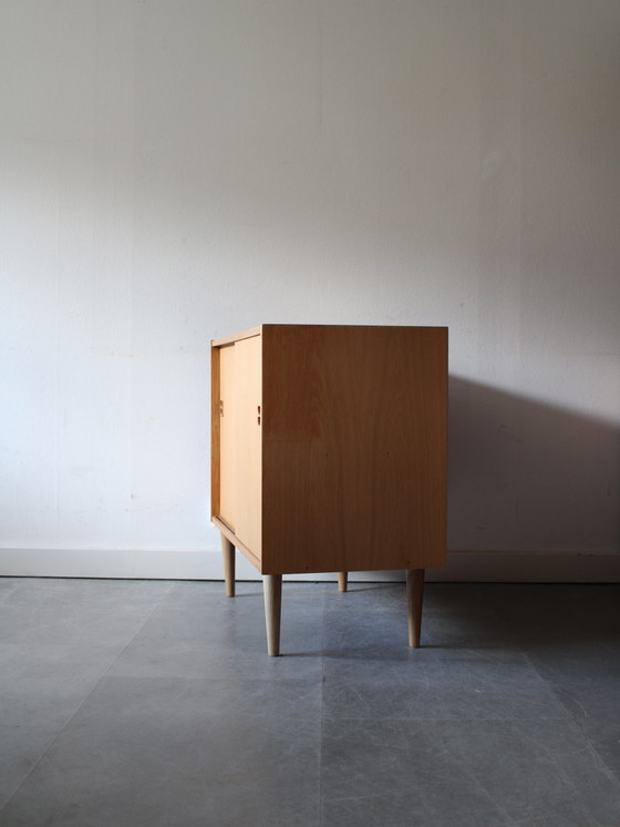 Image 1 of Vintage Danish sliding door wardrobe in oak