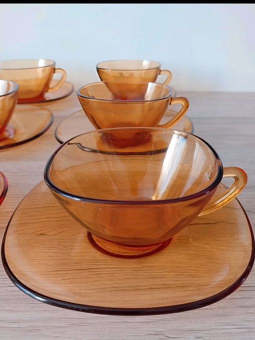 Vintage Vereco France Kaffeetassen und Untertassen aus bernsteinfarbenem Glas – 6er-Set