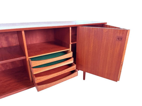 Image 1 of Credenza danese in teak di Erik Bouer per Brouer - anni '60