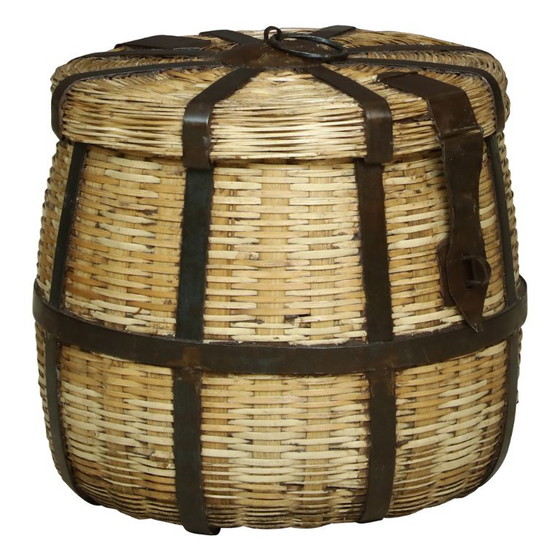 Cesta pequeña de mimbre con inserciones de metal CLOVE – Objetos decorativos (photo 5 of 8)