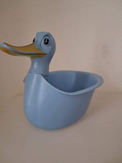 Orinal infantil Kartell, modelo raro de los años 60, marca "Samco".