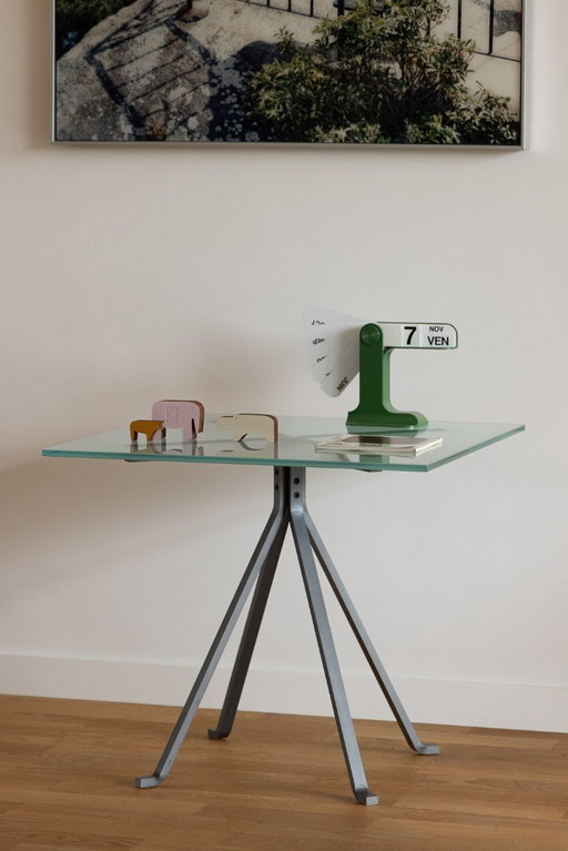 Enzo Mari Cuginetto side table Driade 1973