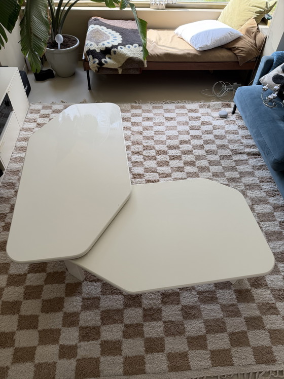 Image 1 of Vintage extendable coffee table