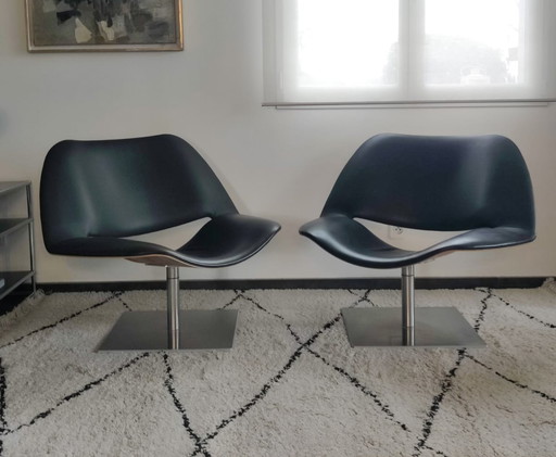 Pair of Lips armchairs