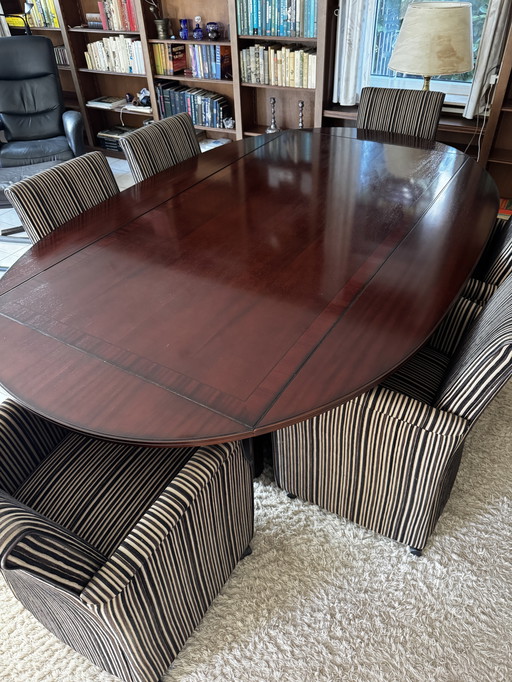 Belle table à manger en acajou comme neuve avec 6 chaises