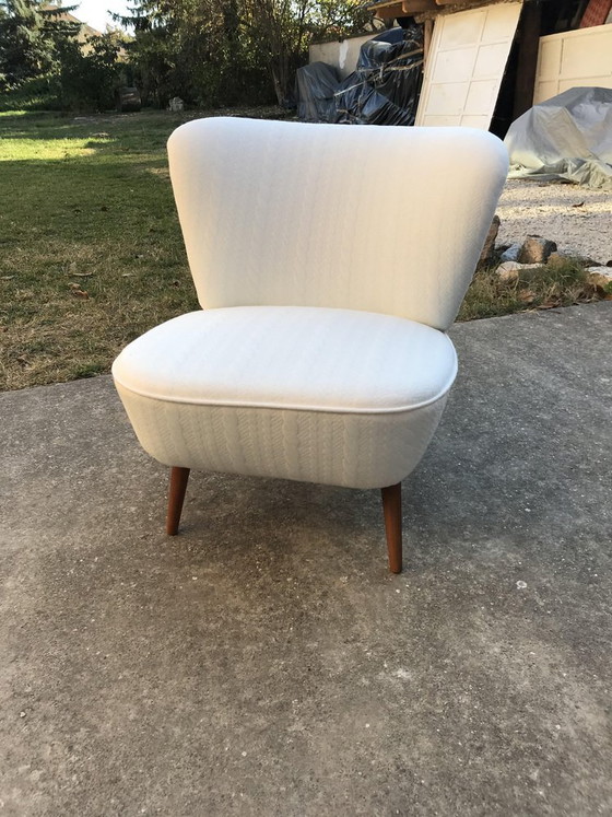 Set of Hungarian White Club Chairs, 1950s – Armchairs (photo 5 of 6)