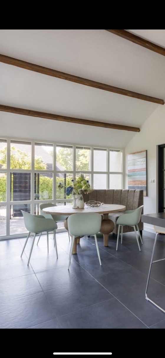 Image 1 of Unique design dining table round 150cm solid oak