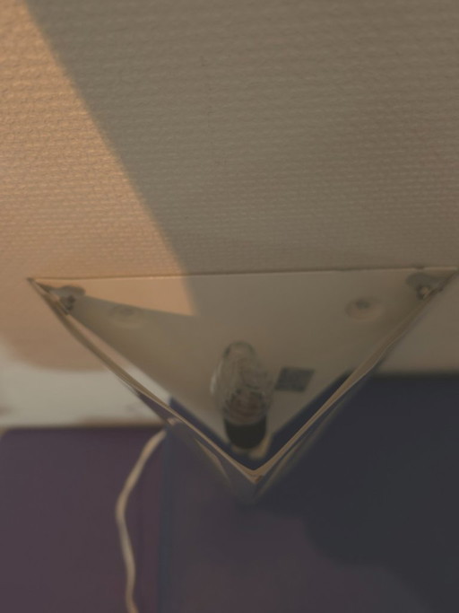 Lámpara de pared posmoderna de diseño italiano - Metal con difusor de plástico, años 90