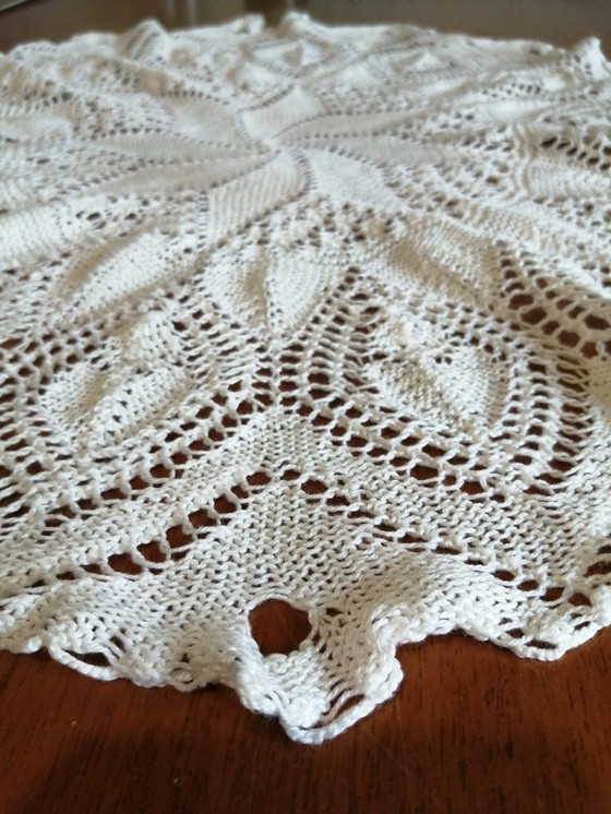 Image 1 of Centrino pizzo, lavorato a mano diametro 50 anni 40’ Italia