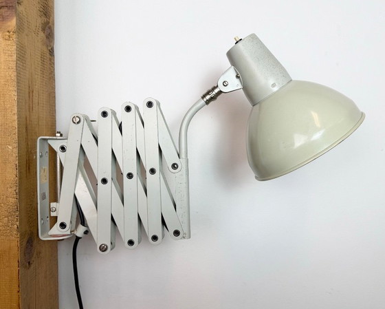 Image 1 of Grijze Duitse industriële schaarwandlamp van SIS, jaren 60.