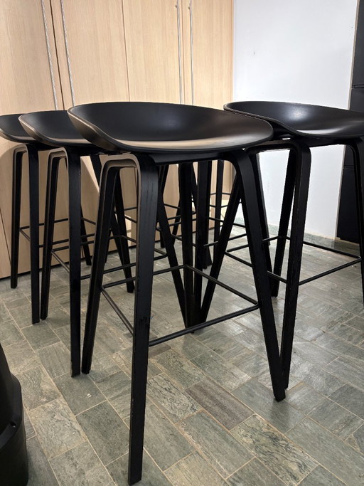 Set di 7 sgabelli da bar Informazioni su uno sgabello - HAY