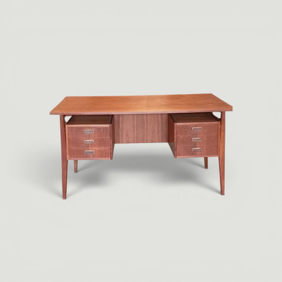 Image 1 of Deens vintage bureau