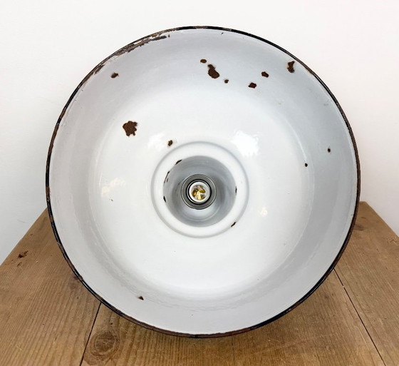 Lámpara colgante industrial de esmalte gris, década de 1960. – Lámparas colgantes, Iron (photo 16 of 17)