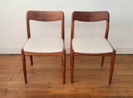 Set of 2 Johannes Andersen Dining chairs for Uldum Møbelfabrik – Wood, Vintage (photo 6 of 11)
