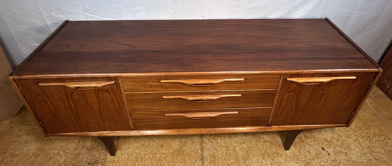 Image 1 of Mid-century Retro Vintage Teakholz Anrichte von Jentique - 1960 Dänisches Design Britische Qualität