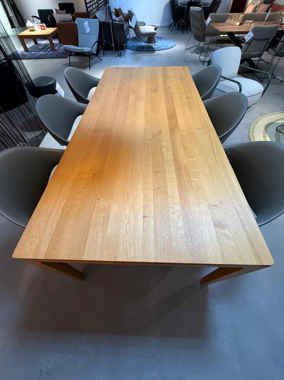 Savannah dining table – Wood (photo 2 of 7)