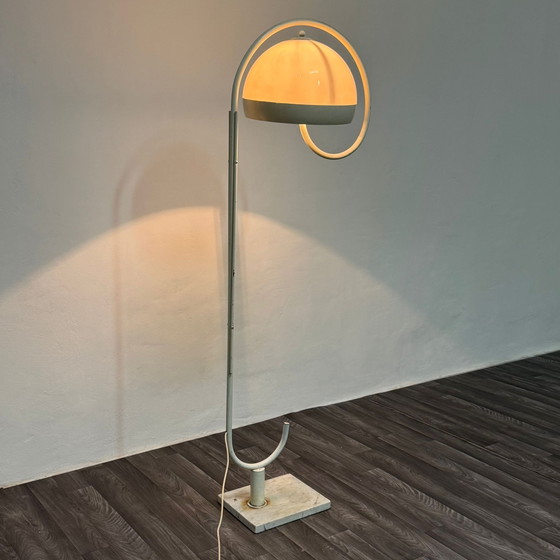 Image 1 of Harvey Guzzini Lampada da terra Space Age con base in marmo Design anni '70