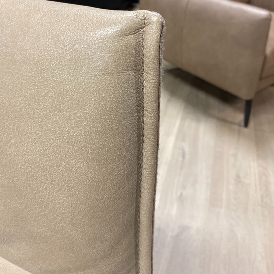 Image 1 of Table de salle à manger Nouvion Yvo Ø130 avec 3 chaises de salle à manger Koinor Essay (ensemble de 3)